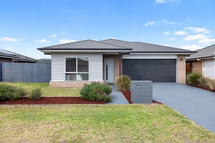 18 Foxtail Street, Fern Bay NSW 2295