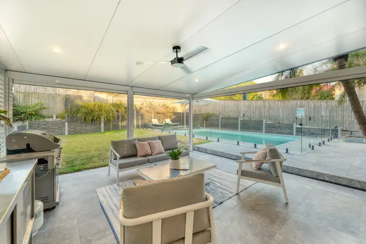 30 Nicklin Street, Coorparoo QLD 4151