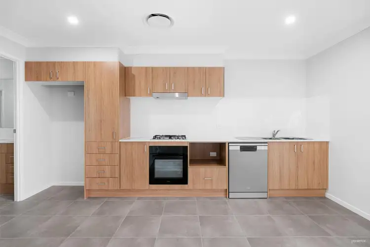 2/5 Livistona Drive, Lochinvar NSW 2321