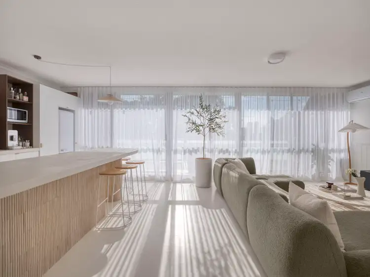 23/111 Rio Vista Boulevard, Broadbeach Waters QLD 4218