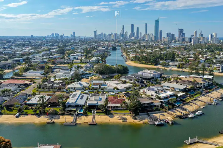 15 Beverley Crescent, Broadbeach Waters QLD 4218
