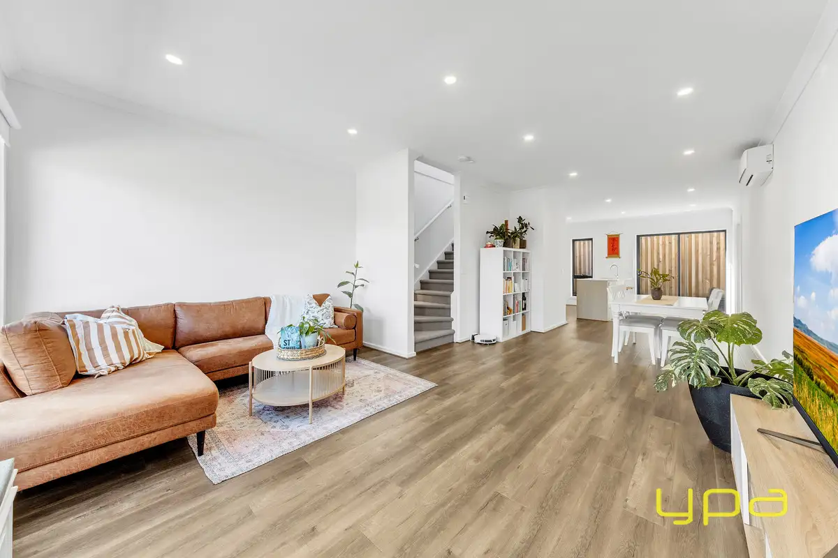 Main view of Homely townhouse listing, 117 Fusion Circuit, Cranbourne West VIC 3977