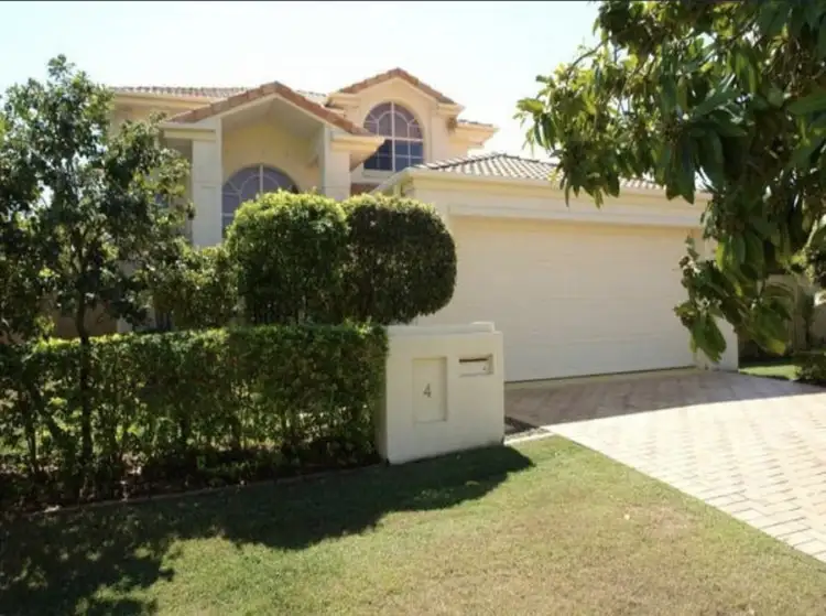4 Crestbrook Glen, Molendinar QLD 4214