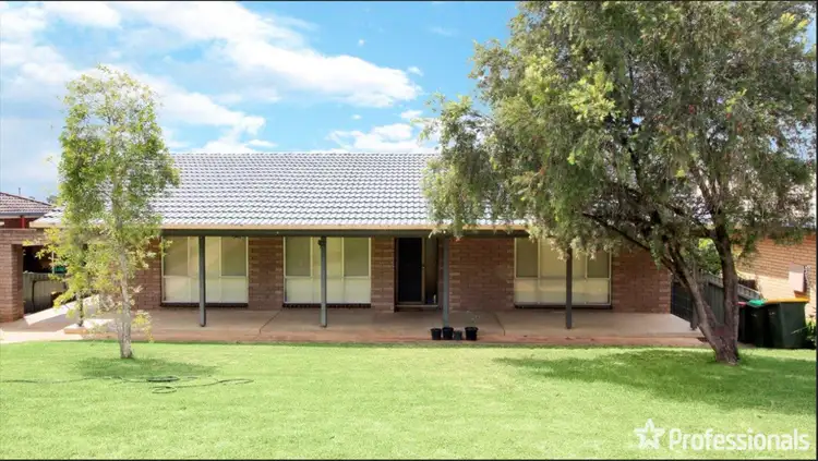 49 Wilks Avenue, Kooringal NSW 2650