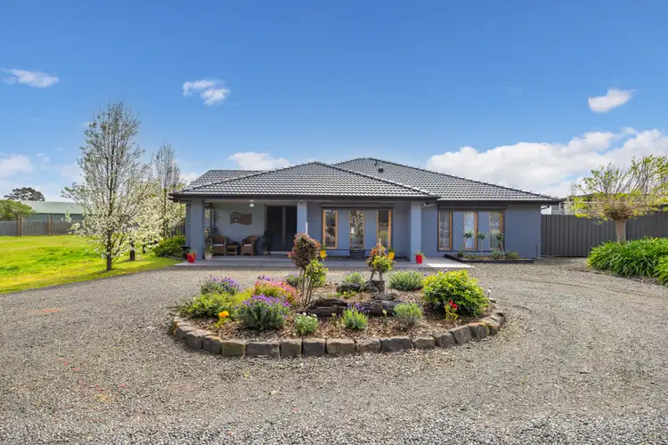 136 Sandy Creek Road, Maffra VIC 3860