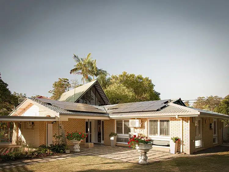 32 Harefield Street, Indooroopilly QLD 4068