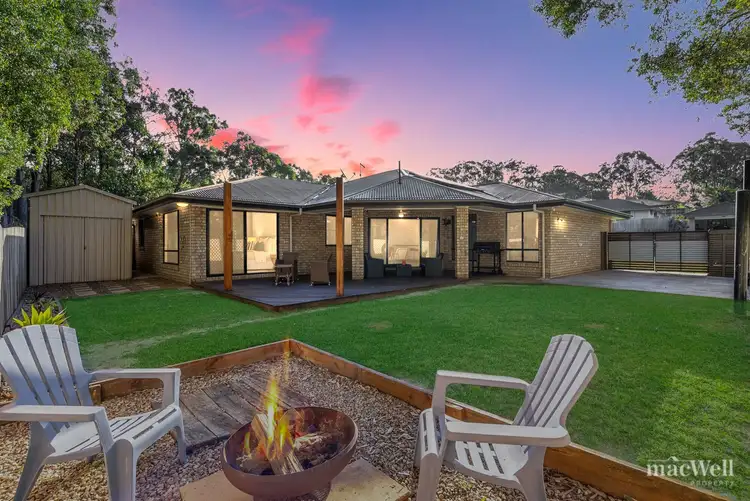 18 Emperor Drive, Redland Bay QLD 4165