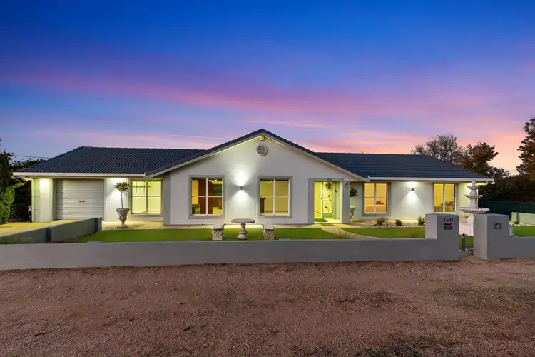 120 Bay Road, Moonta Bay SA 5558