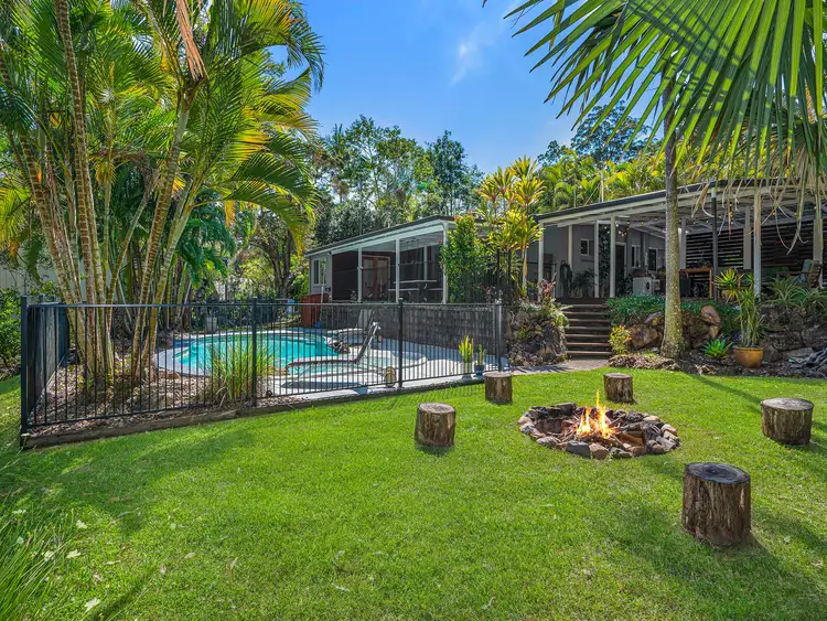 8 Woodlands Court, Mooloolah Valley QLD 4553
