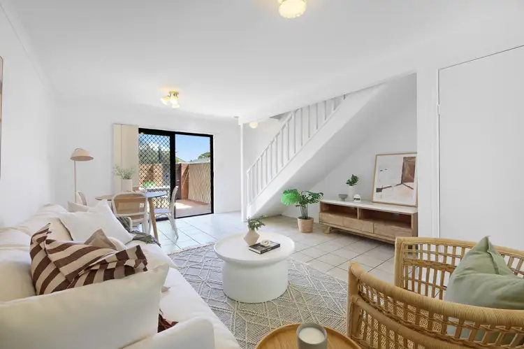Unit 3/77 Sunshine Parade, Miami QLD 4220