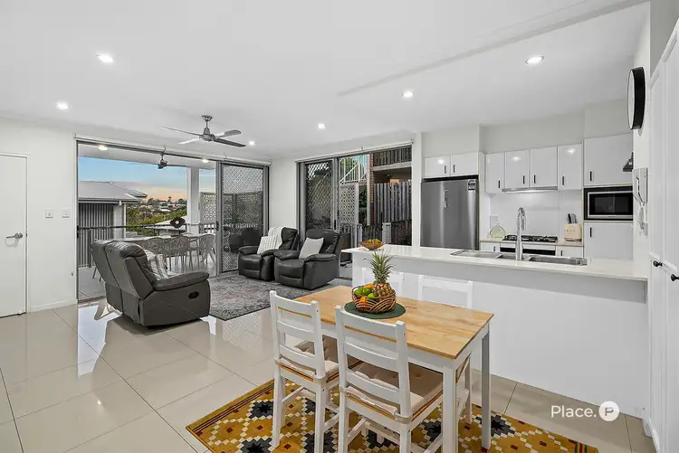 6/64 Pembroke Road, Coorparoo QLD 4151