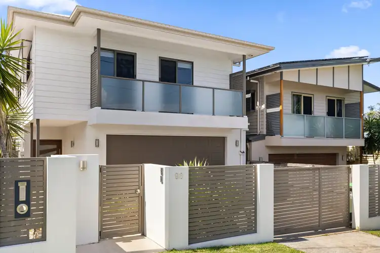 98 Macrossan Avenue, Norman Park QLD 4170