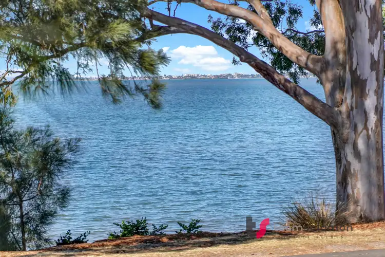 49 Esplanade, Deception Bay QLD 4508