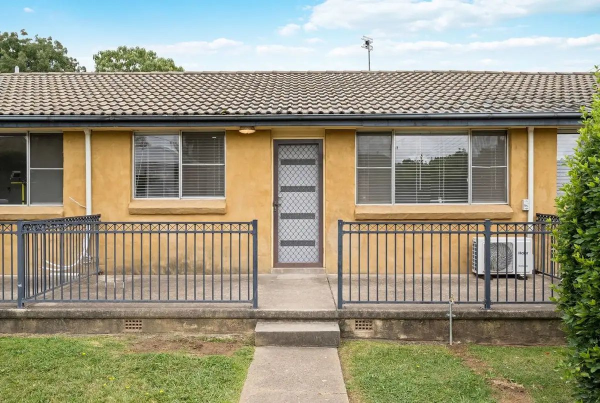 Main view of Homely unit listing, 2/121 Clinton Street, Orange NSW 2800