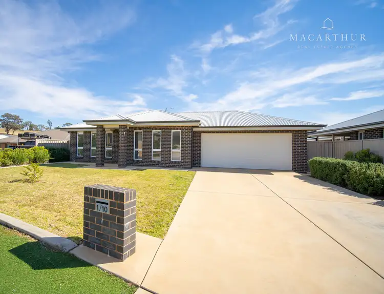 1/10 Watson Boulevard, Lloyd NSW 2650