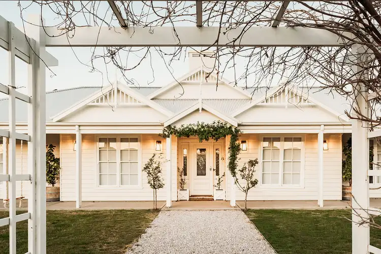 3 Butler Circle, Bombira NSW 2850