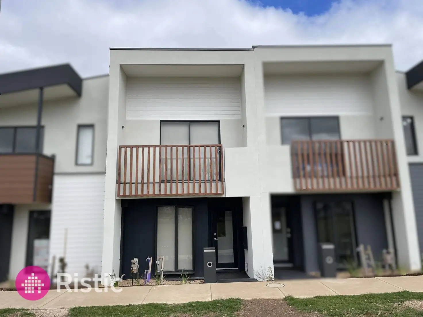 Main view of Homely townhouse listing, 11 Geraldine Walk, Wyndham Vale VIC 3024