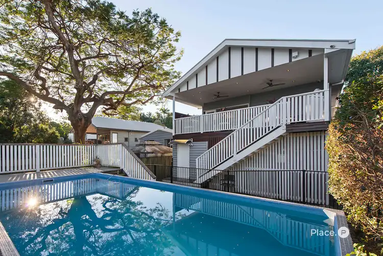 13 Longfellow Street, Norman Park QLD 4170