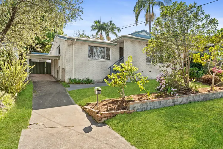 29 Angus Avenue, Wyoming NSW 2250