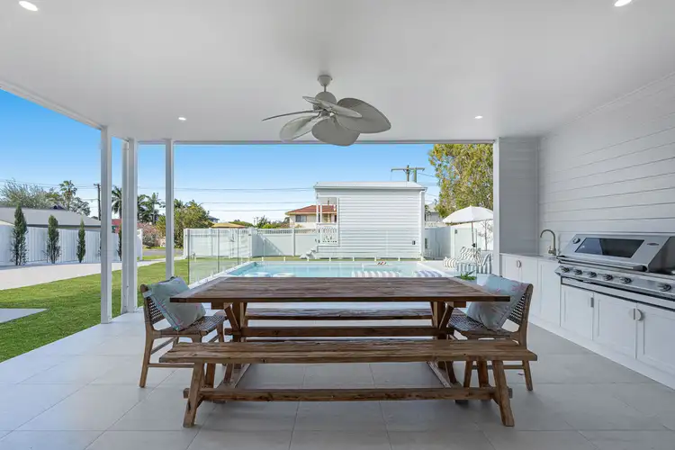 18 Ruth Street, Birkdale QLD 4159