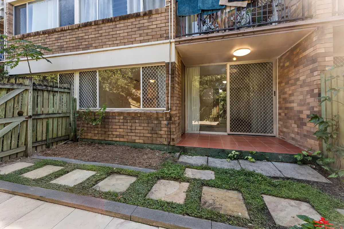 Main view of Homely unit listing, 2/5 Westerham Street, Taringa QLD 4068