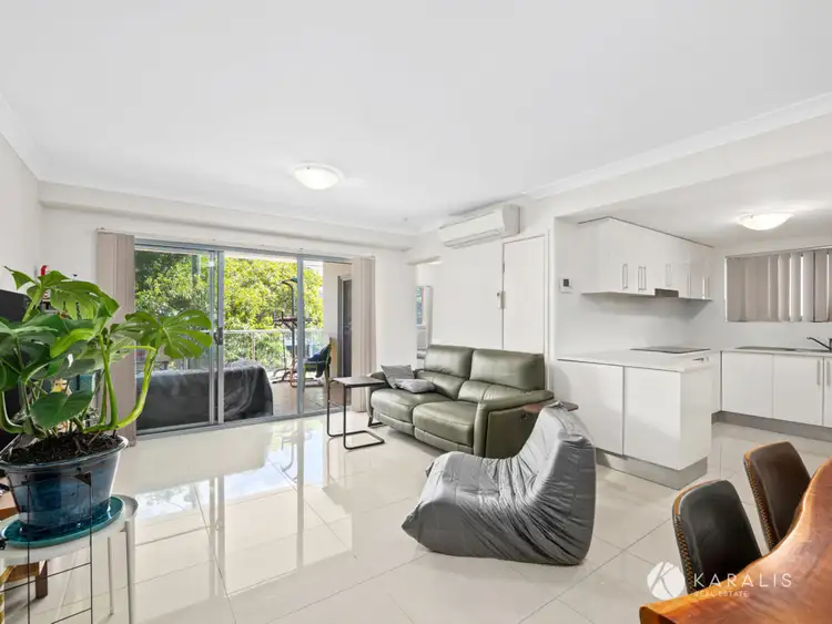 Third view of Homely apartment listing, 4/25 Selborne Street, Mount Gravatt East QLD 4122