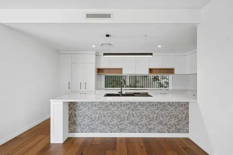 34 Stephens Street, Burleigh Heads QLD 4220