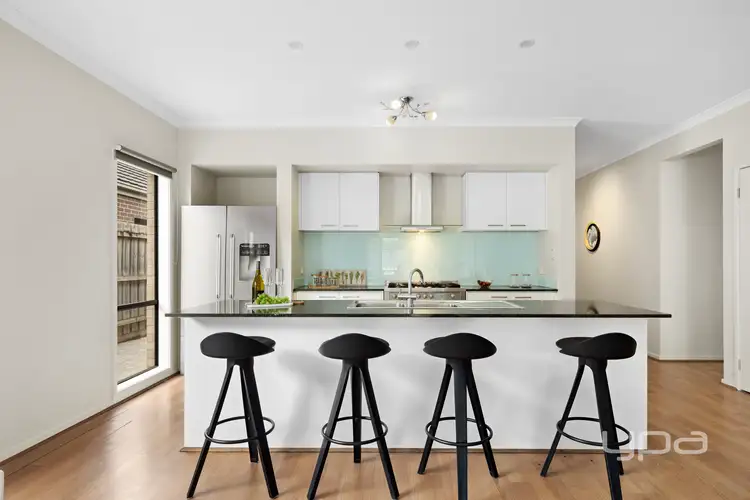 Sixth view of Homely house listing, 18 Fremantle Close, Point Cook VIC 3030