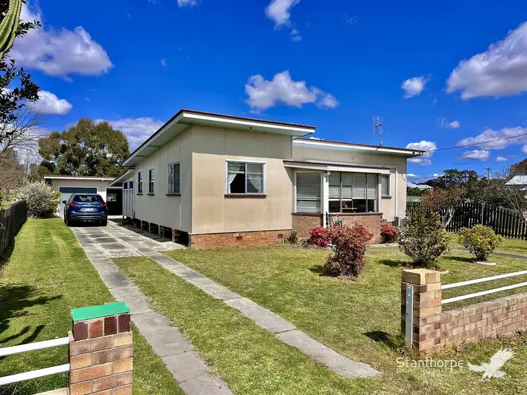 55 Callandoon Street, Wallangarra QLD 4383