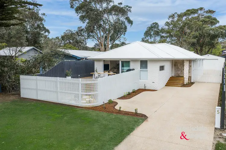 5 Beach Avenue, Inverloch VIC 3996