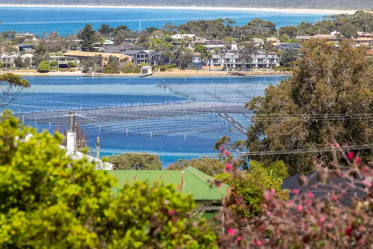 51 Lakeview Avenue, Merimbula NSW 2548