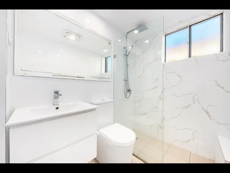 Fourth view of Homely apartment listing, 2/12 Grafton Crescent, Dee Why NSW 2099
