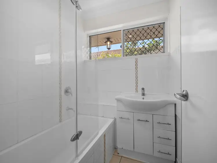 Sixth view of Homely house listing, 3 Hillier Court, Flinders View QLD 4305