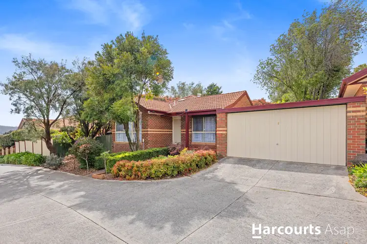 2/8 Monteith Crescent, Endeavour Hills VIC 3802