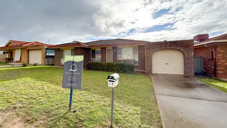 81 Dalman Parkway, Glenfield Park NSW 2650