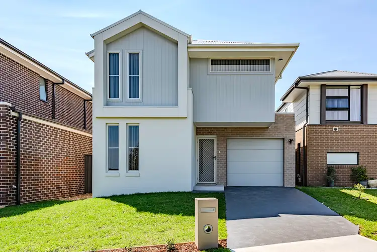 8 Renwick Street, Catherine Field NSW 2557