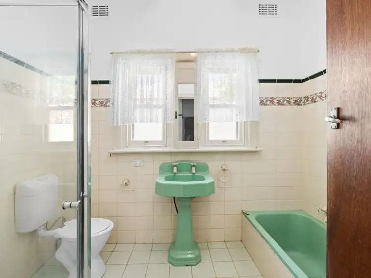 Fourth view of Homely house listing, 25 Batt Avenue, Wodonga VIC 3690