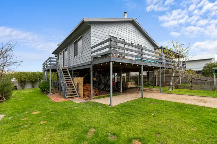 16 Lakeside Drive, Lake Tyers Beach VIC 3909