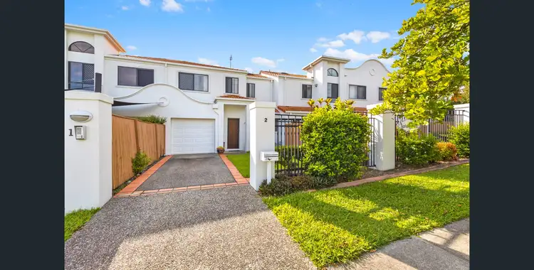 2/4 Scenic Avenue, Benowa QLD 4217