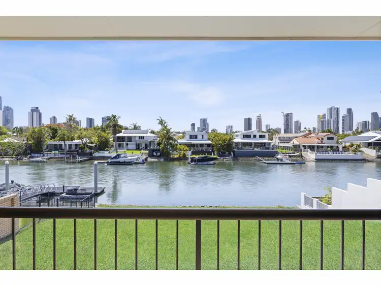 3 Sheridan Park Avenue, Broadbeach Waters QLD 4218