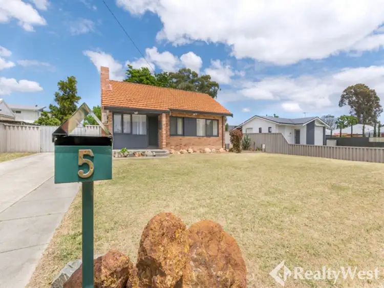 5 Crellin Way, Cloverdale WA 6105