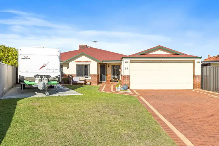 28 Montmartre Green, Port Kennedy WA 6172