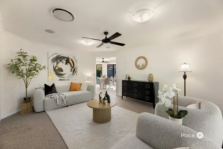 12 Silky Oak Crescent, Carindale QLD 4152