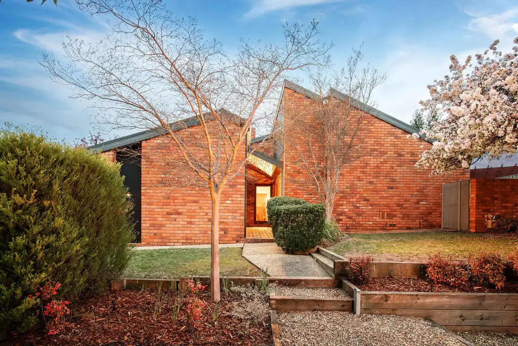 Main view of Homely house listing, 2 Heidelberg Drive, Wodonga VIC 3690