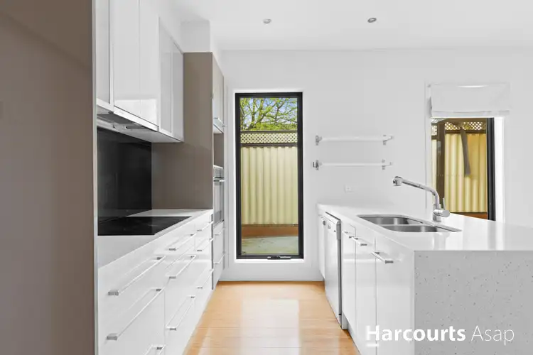 Fifth view of Homely unit listing, 5A Creek Court, Eumemmerring VIC 3177