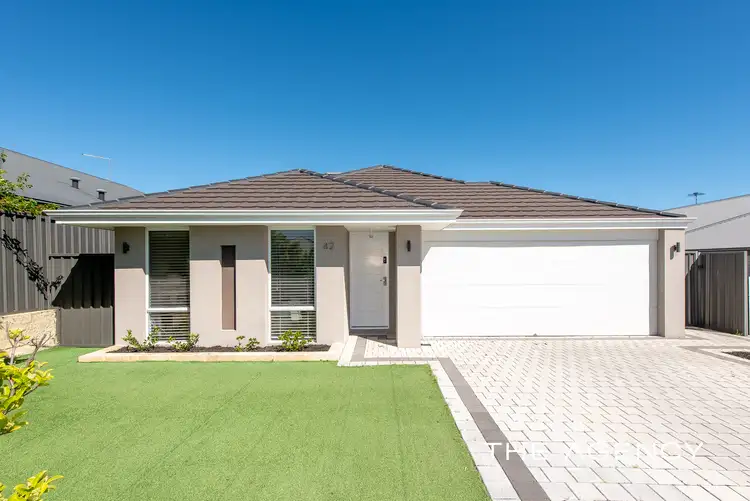 42 Cabernet Loop, Pearsall WA 6065