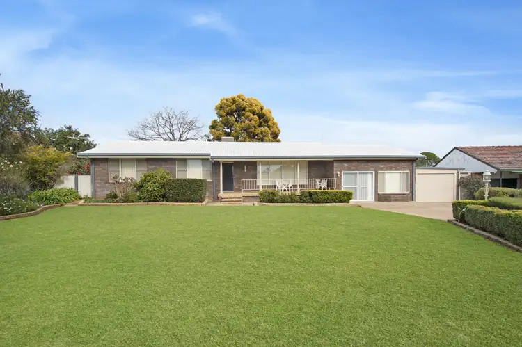 9 Thomson Place, Gunnedah NSW 2380