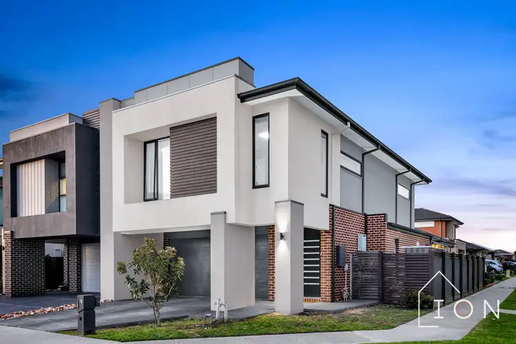 75 Glenrose Boulevard, Clyde North VIC 3978