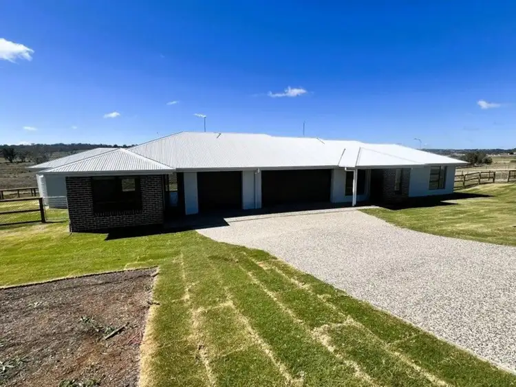 2/28 Aquila Drive, Meringandan West QLD 4352