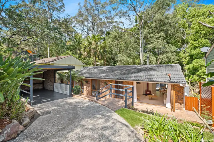 4 Oakglen Road, North Gosford NSW 2250